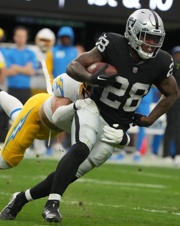 JOSH JACOBS VS CHARGERS 1